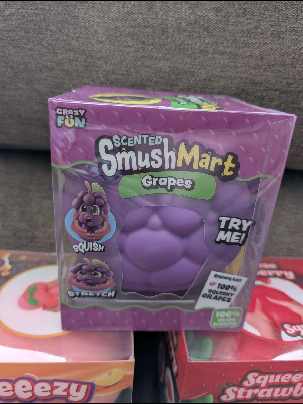 SmashMart & SqueezyBundle Scented Grapes, Strawberry Peach And Dragon Fruit - Picture 2 of 5